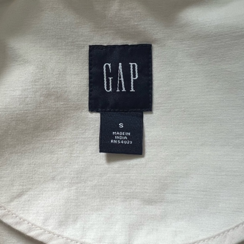 Gap size Small cream colored double breast 100% cotton long sleeve jacket. - Picture 7 of 9